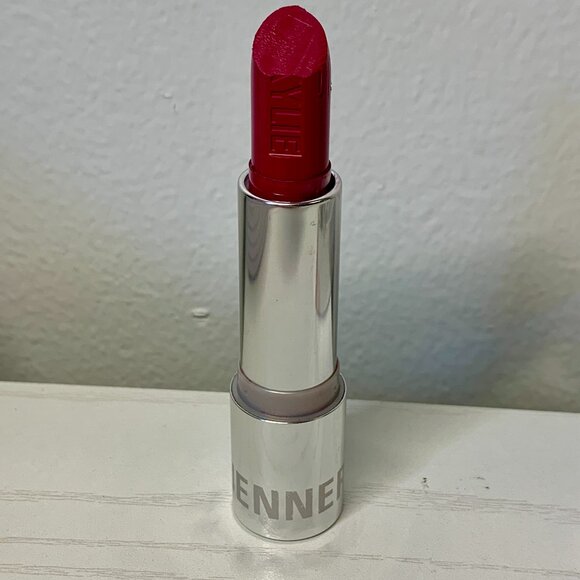 Kylie Jenner "Raspberry Charlotte" Lipstick NIB Damaged Tip Original Rare Pink - Picture 12 of 16